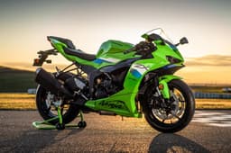 2026 Kawasaki Ninja ZX-6R front right three quarter shot