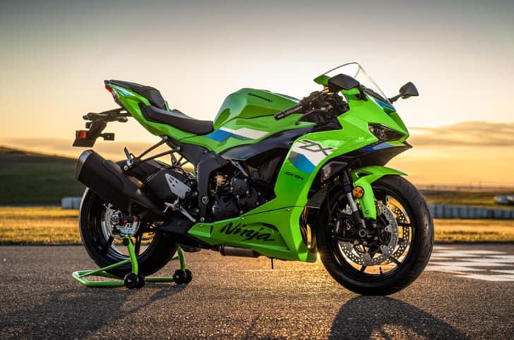 2026 Kawasaki Ninja ZX-6R front right three quarter shot
