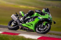 2026 Kawasaki Ninja ZX-6R left cornering shot