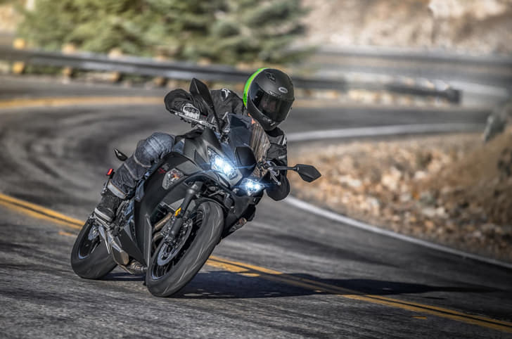 Kawasaki Ninja 650 Metallic Matte Black Exiting corner