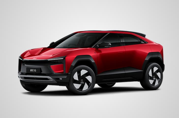 Mahindra BE 6 tango red colour