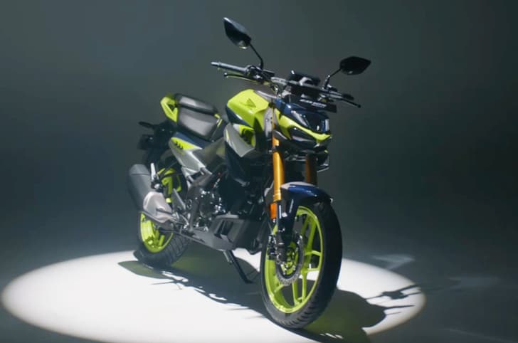 Honda CB125 Hornet neon yellow colour right side front static 
