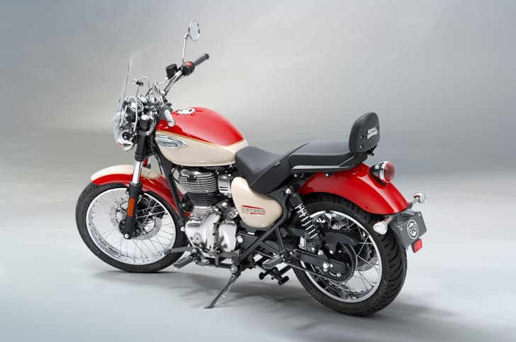 Royal Enfield Meteor 350 Aurora Red 