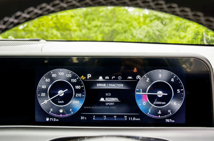 Kia Seltos driver's display