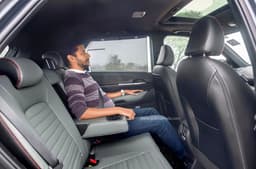 Kia Sonet rear seats 