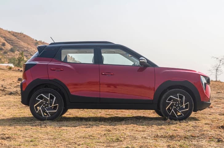 Mahindra XUV 3XO side profile