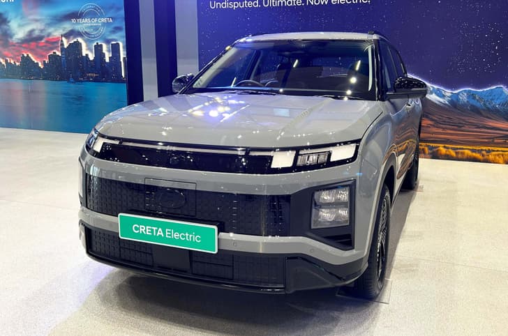 2025 hyundai creta electric knight edition on show floor