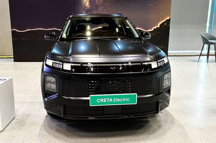2025 hyundai creta electric knight edition on show floor