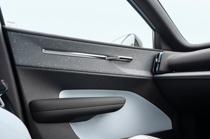 2025 volvo ex30 interior