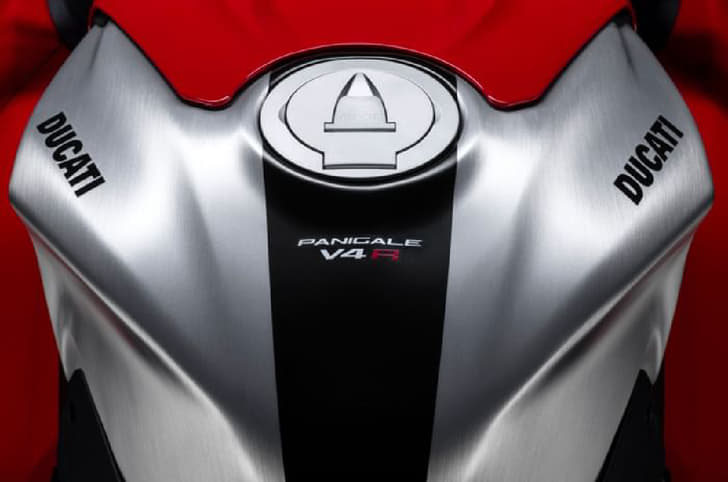 Though it looks similar to the V4 S, the V4 R stands out with its brushed aluminium tank.