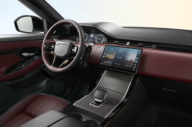 2025 Range Rover Evoque interior in Red and Black