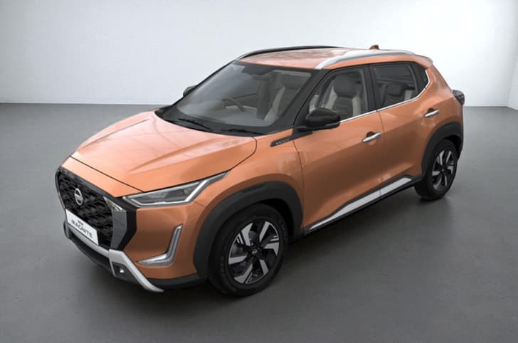 2025 Nissan Magnite in Sunrise Copper Orange