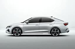 Skoda Octavia RS in Candy White.
