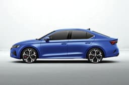 Skoda Octavia RS in Race Blue.
