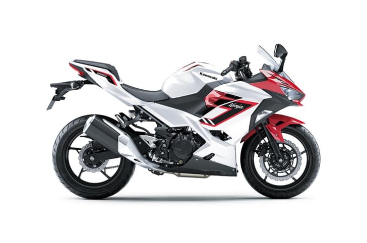 Ninja 250 side profile studio shot