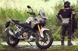 TVS Apache RTX outdoor shot