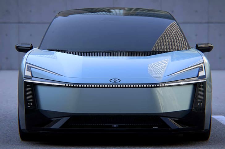 Toyota Corolla concept front