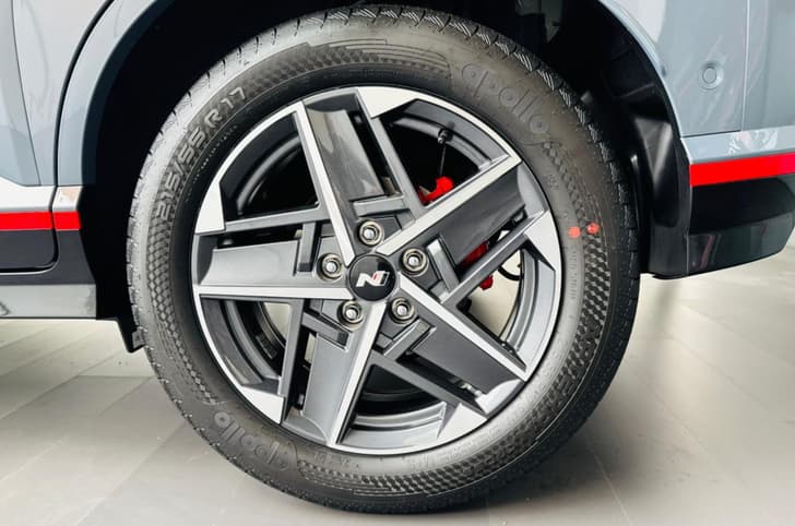 Hyundai Venue N Line alloys