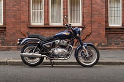 Royal Enfield Bullet 650 Twin blue colour