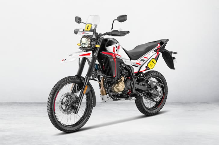 Hero Xpulse 210 Dakar Edition front left three quarter