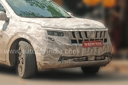 Mahindra XUV700 facelift front 