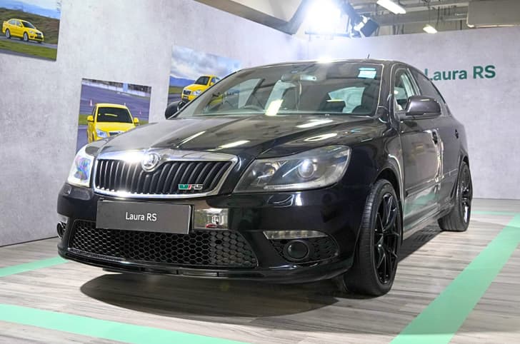 skoda laura rs in garage