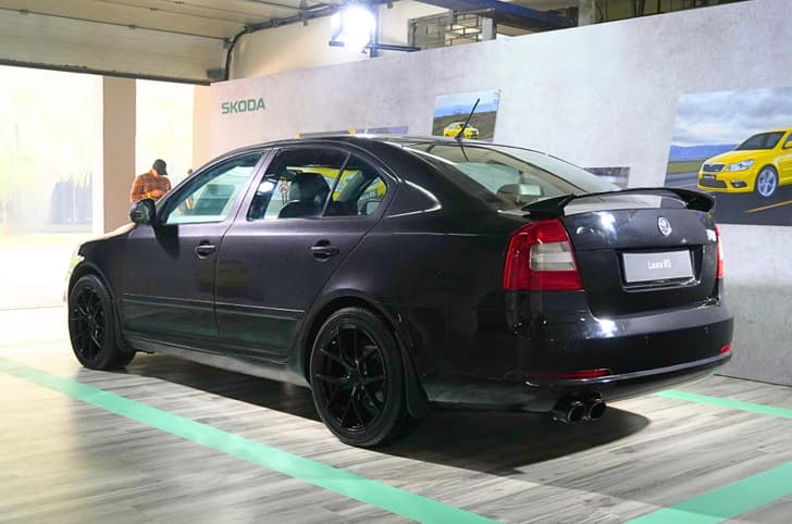 skoda laura rs in garage