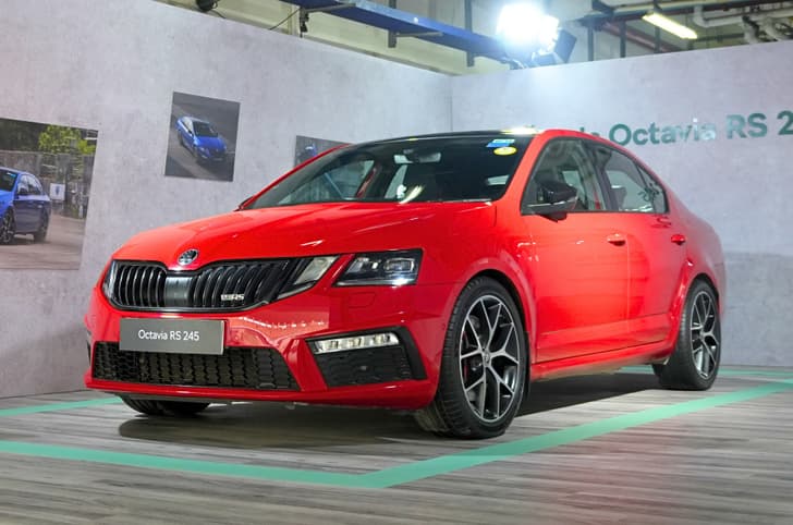 skoda octavia rs 245 in garage