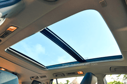 Maruti Invicto panoramic sunroof