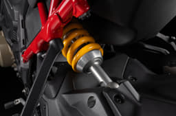 It features Öhlins Smart EC 2.0 electronic suspension, also seen on the Panigale V4 S and Streetfighter V4 S.