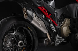 A titanium Akrapovič exhaust comes as standard.