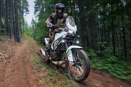 Kawasaki KLE500 off-roading