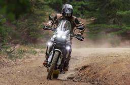 Kawasaki KLE500 riding shot
