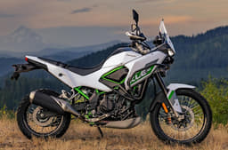 Kawasaki KLE500 right profile
