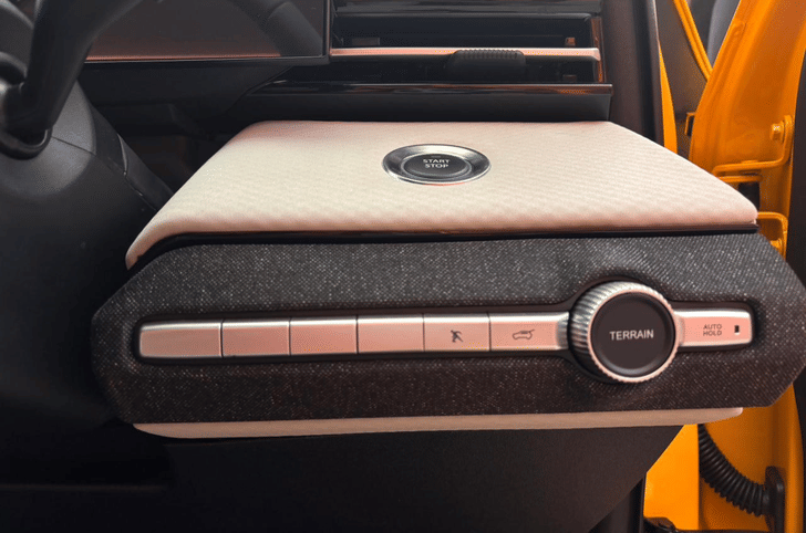 Tata Sierra start button