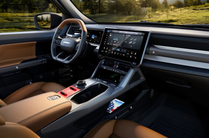 Jeep Recon interior