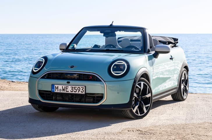 Mini Cooper front quarter static