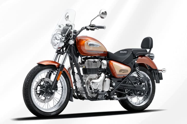 Royal Enfield Meteor 350 Sundowner Orange side front three quarter