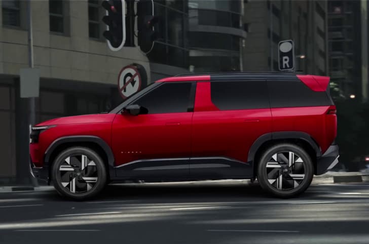 Tata Sierra in Bengal Rouge colour