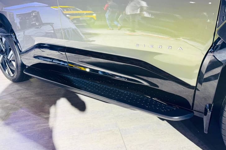 Tata Sierra ROQ Edition side steps