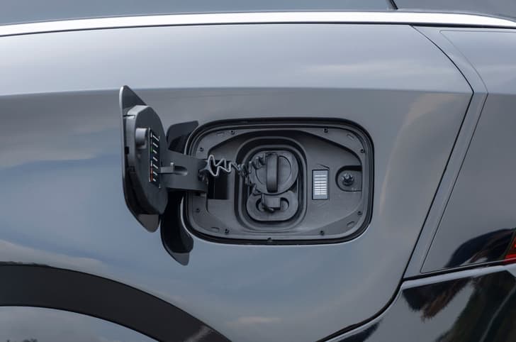 Mahindra XEV 9S charging port