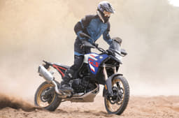 BMW has introduced the F 900 GS in two new colour schemes for 2026.