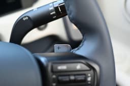 Hyundai Venue paddle shifter