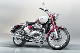 Royal Enfield Classic 650 red colour front right static in studio