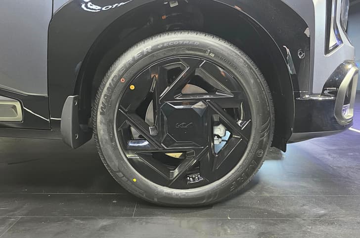 2026 Kia Seltos alloy wheel