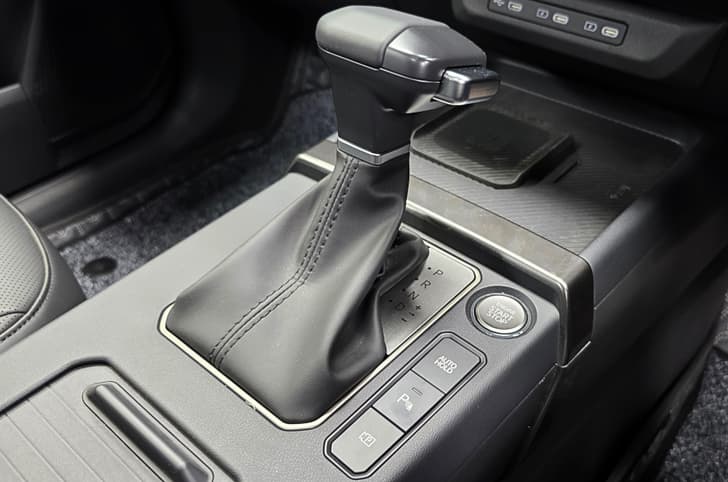 2026 Kia Seltos automatic gear knob