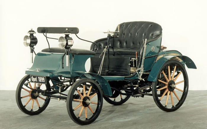 The first cars of the world's most famous carmakers