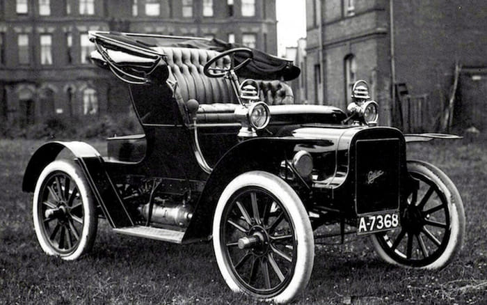 The first cars of the world's most famous carmakers
