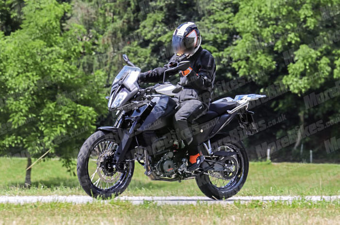 KTM 390 Adventure - new spy shot emerges
