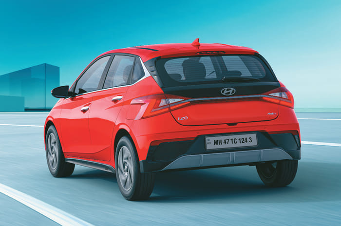 Hyundai i20 facelift launched at Rs 6.99 lakh